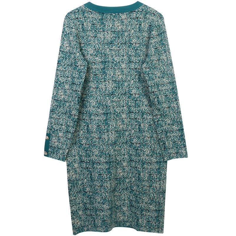 Vestido midi de punto con escote cuadrado y botones