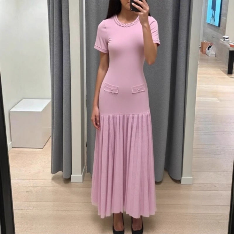 Vestido midi de punto con pedrería y falda plisada