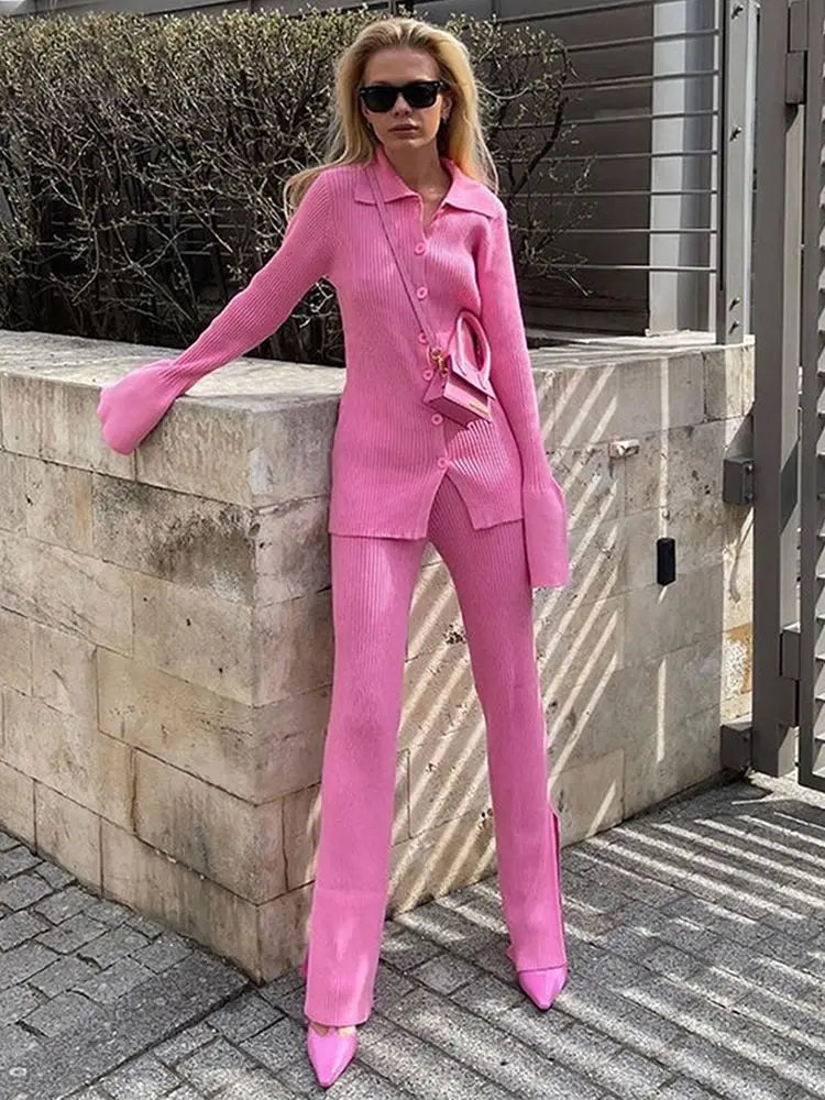 Conjunto de punto de dos piezas con cuello polo