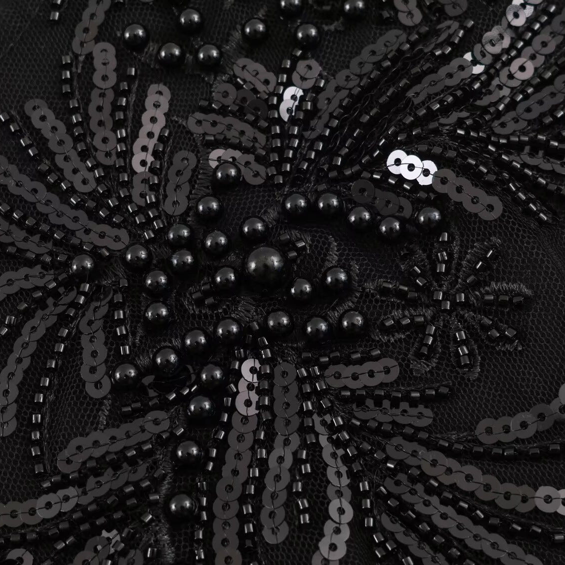 Camisa elegante de manga larga con perlas y lentejuelas