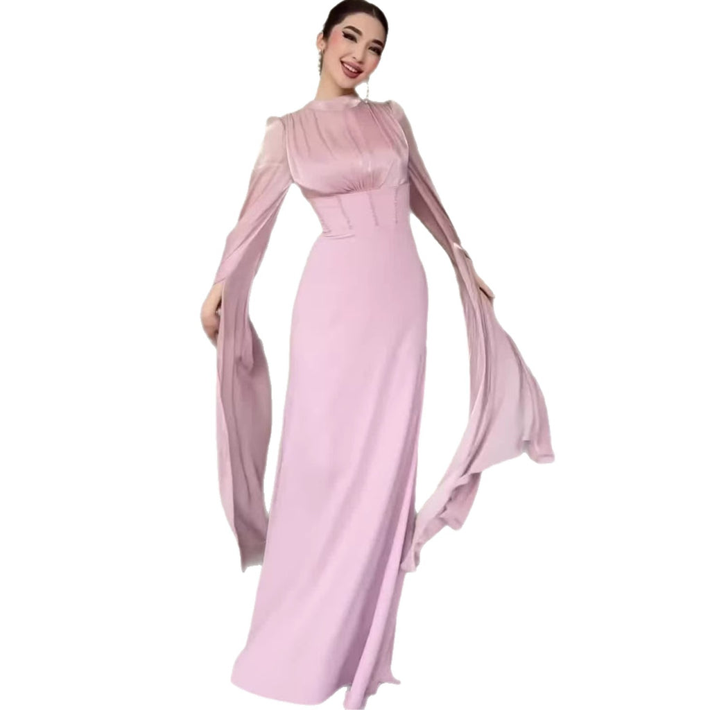 Vestido largo fluido de manga acampanada y cuello semialto
