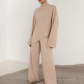 Conjunto elegante de jersey de cuello alto y pantalón ancho