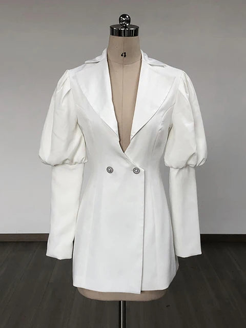 Vestido blanco con escote en V, botones y manga abullonada