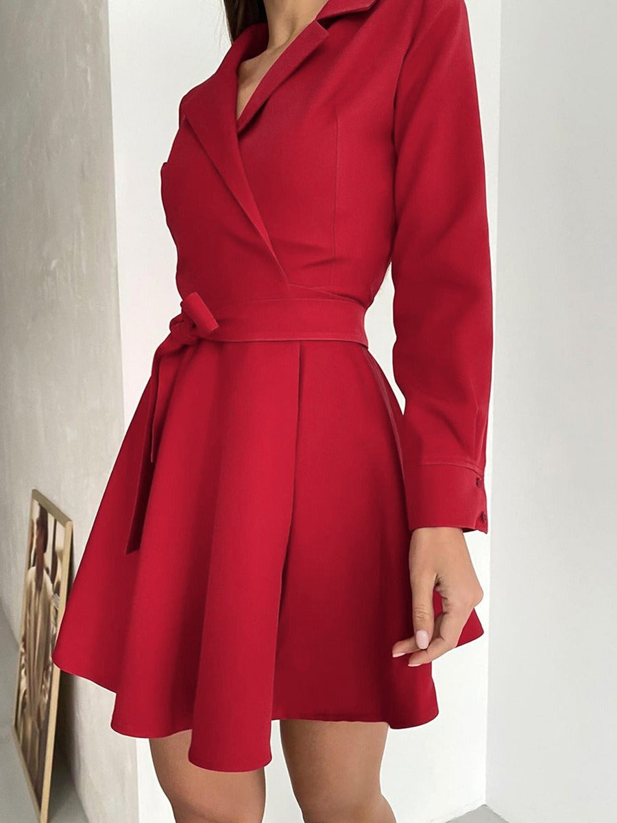 Vestido de manga larga con cuello sastre, lazada y cintura alta