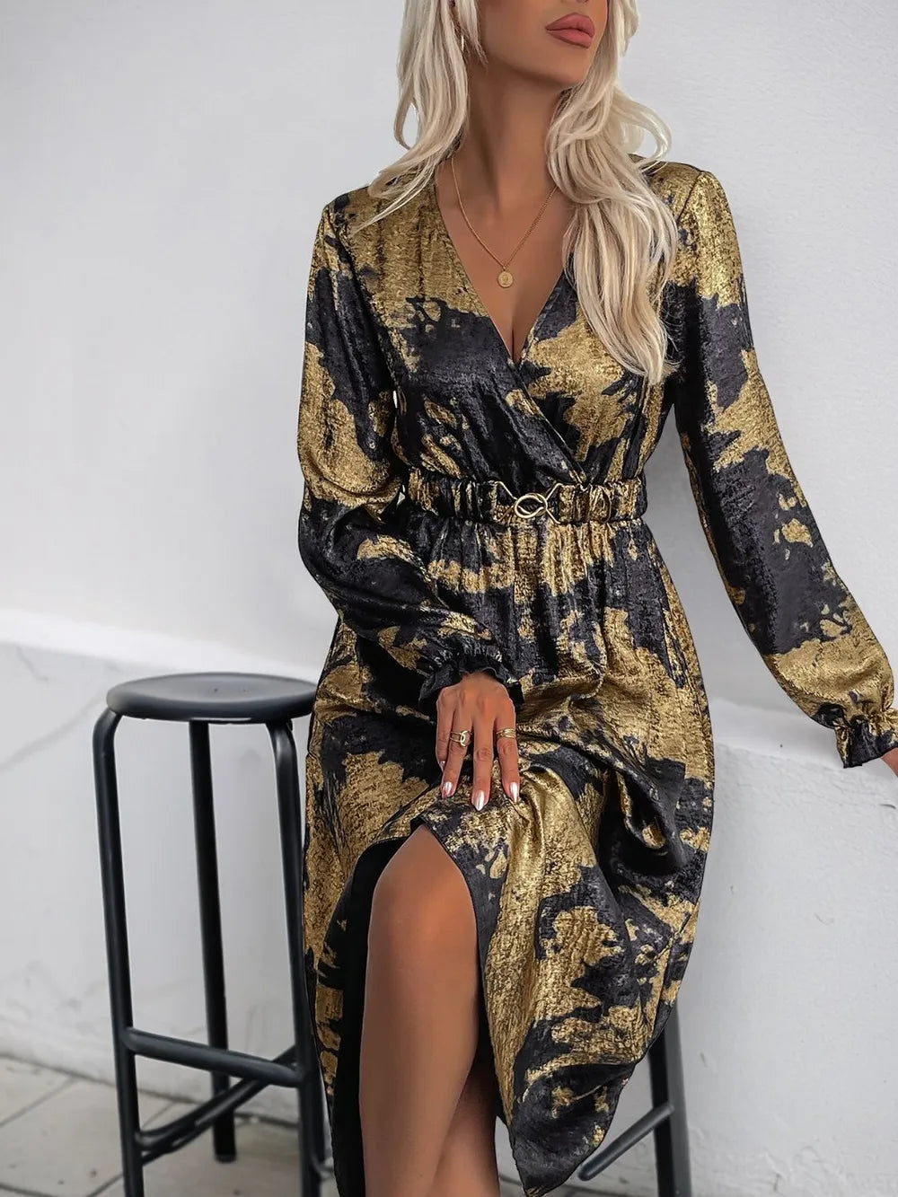 Vestido midi estampado cruzado de manga larga