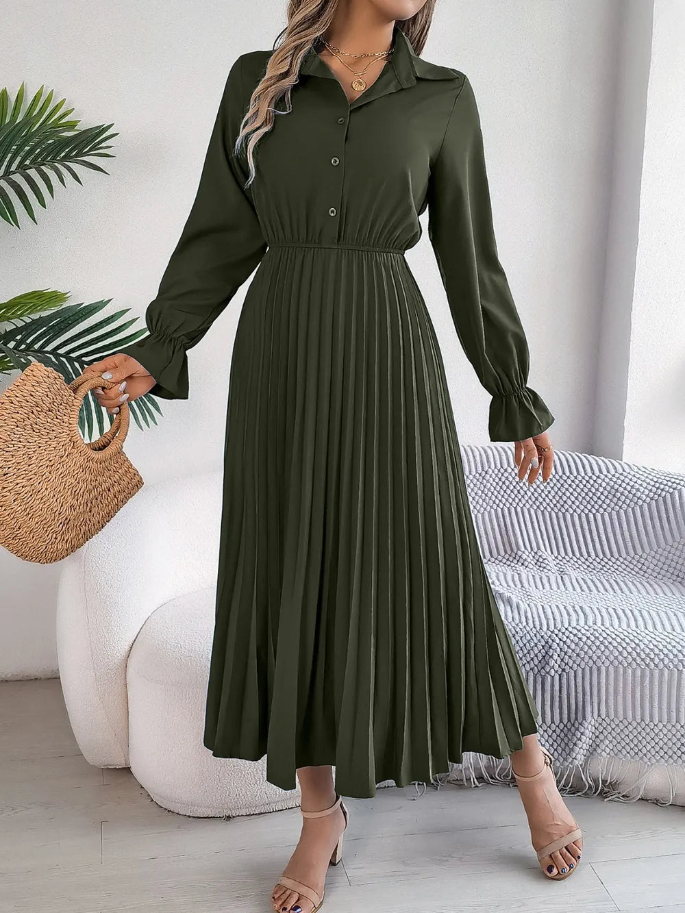 Vestido midi plisado camisero de manga larga