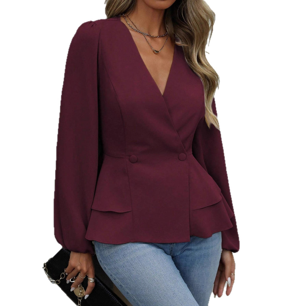 Blusa francesa entallada con encaje y escote en V