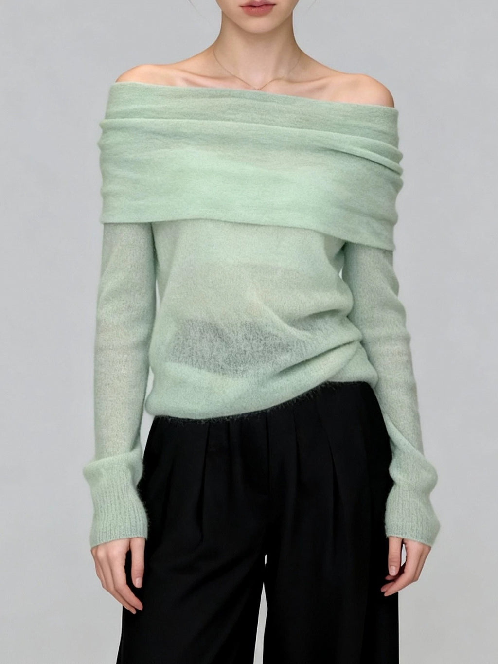 Top de punto de mohair con hombros descubiertos