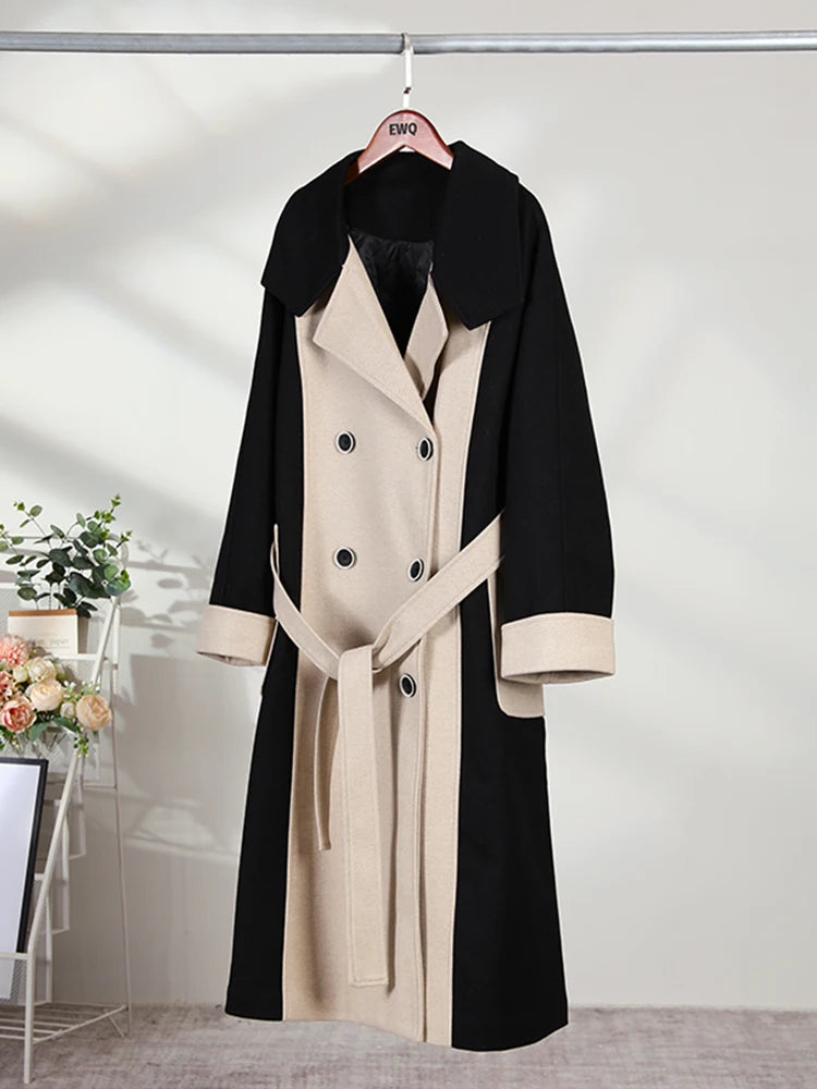 Abrigo largo elegante con cinturón