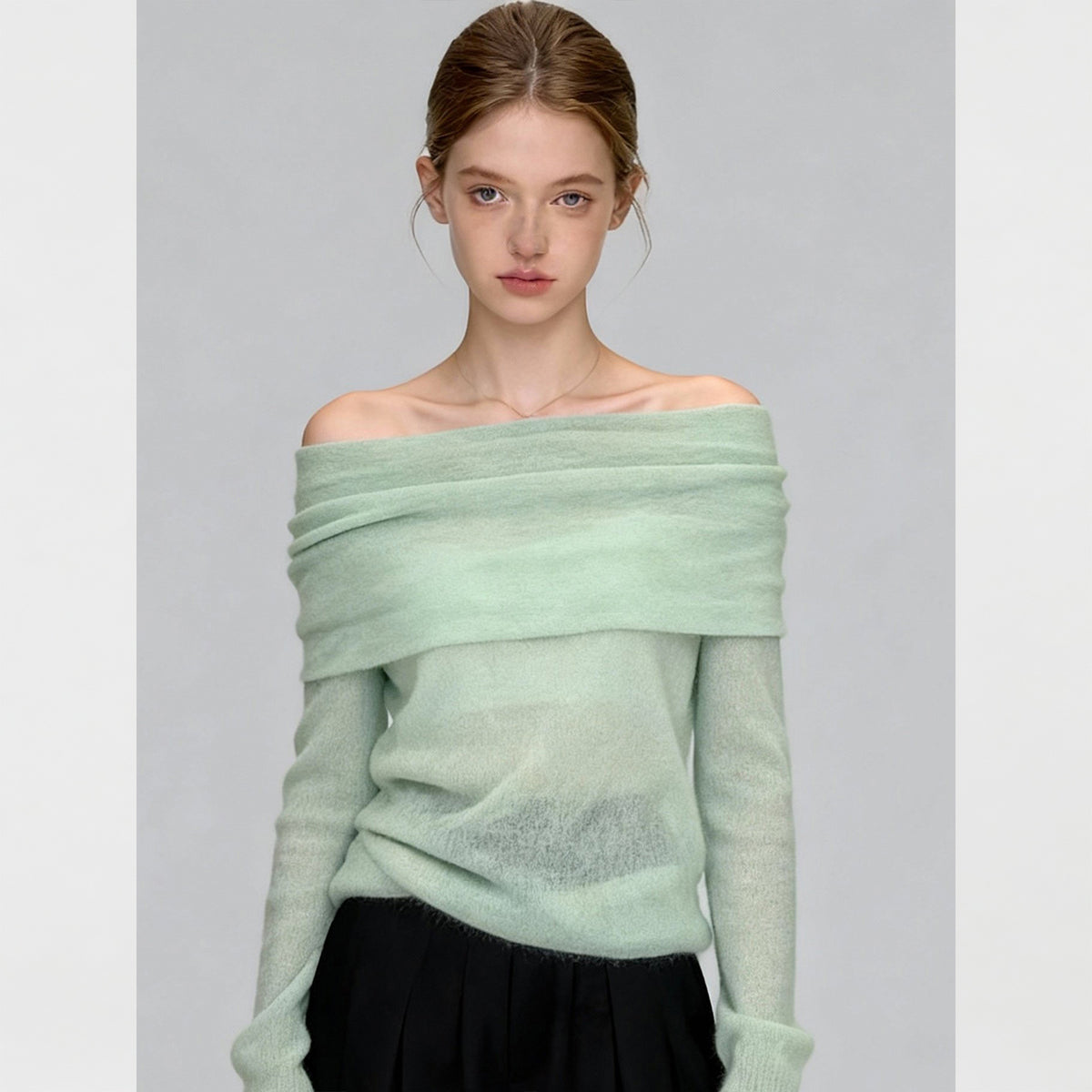 Top de punto de mohair con hombros descubiertos