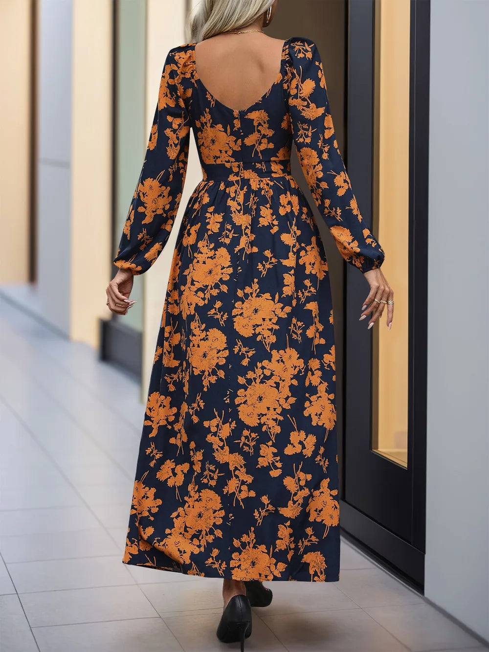 Vestido midi estampado cruzado con abertura y manga larga