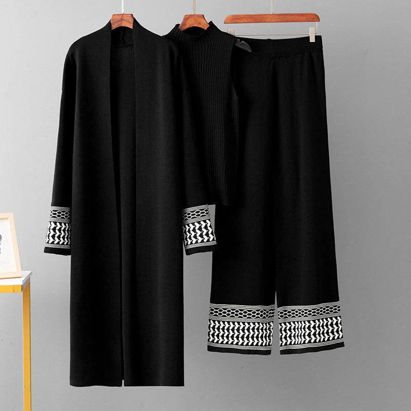 Conjunto de tres piezas con capa, top de punto y pantalón ancho