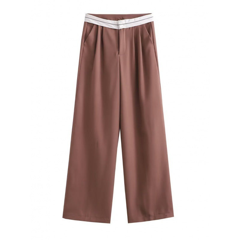 Pantalón ancho de tiro alto con detalle de pliegue en la cintura