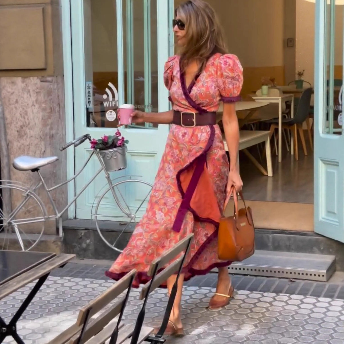 Vestido midi bohemio estampado con escote en V
