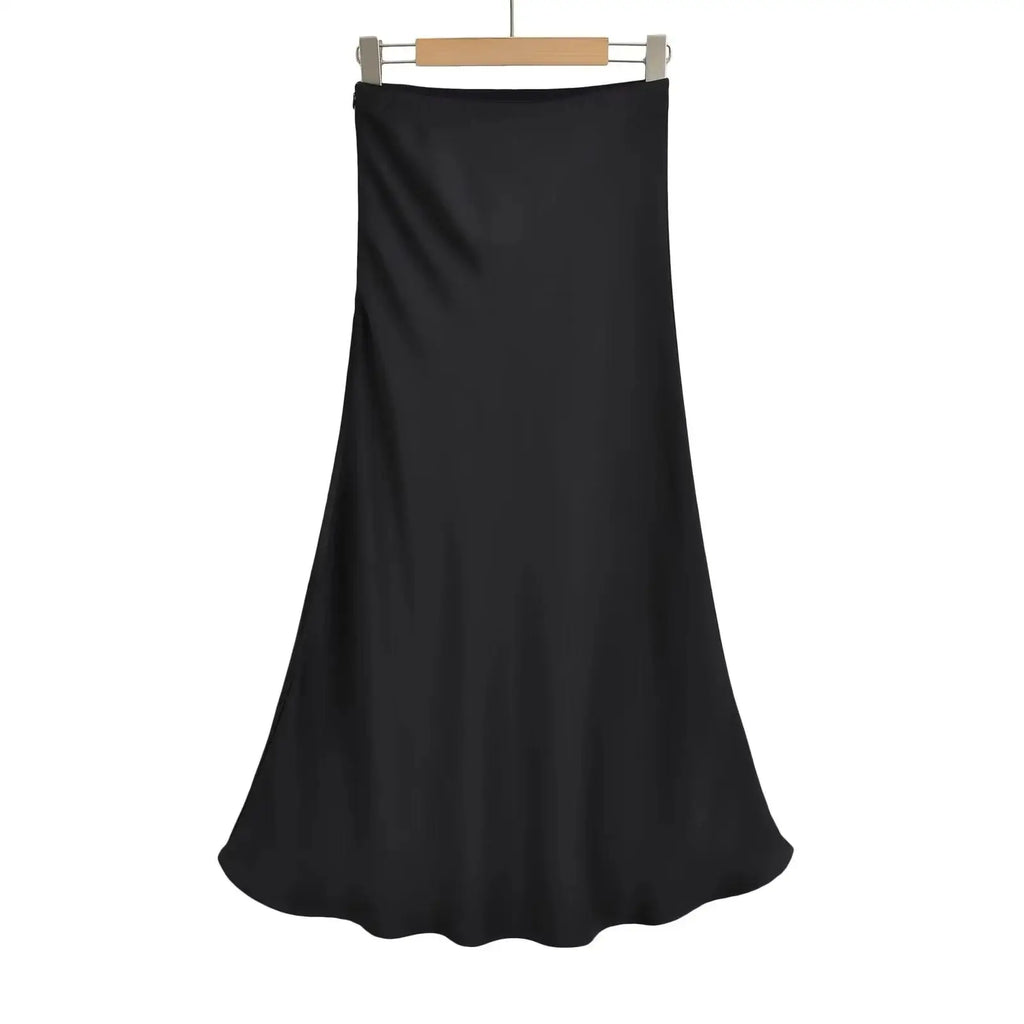 Falda midi satinada de corte entallado