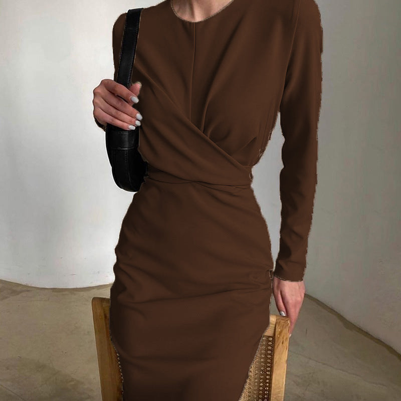 Vestido midi elegante de manga larga y corte evasé
