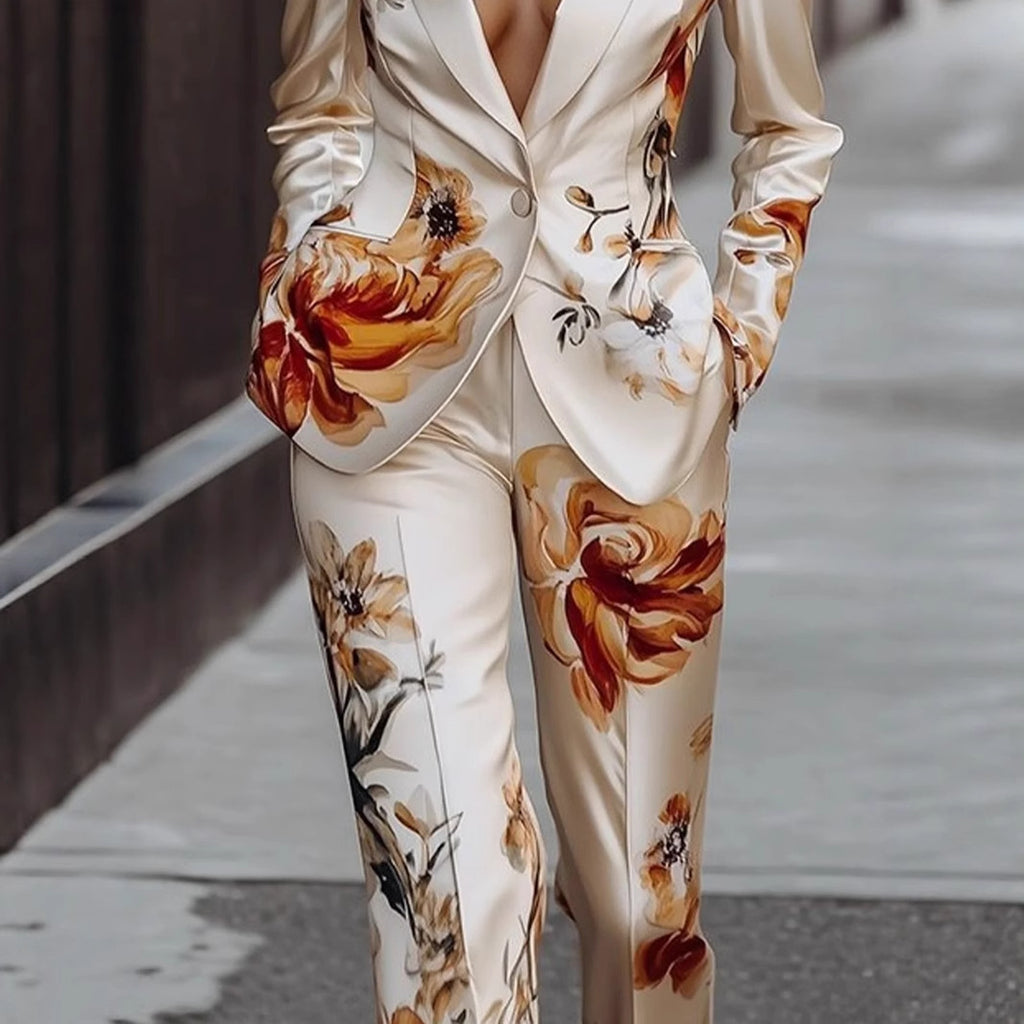 Conjunto satinado estampado de camisa y pantalón ancho