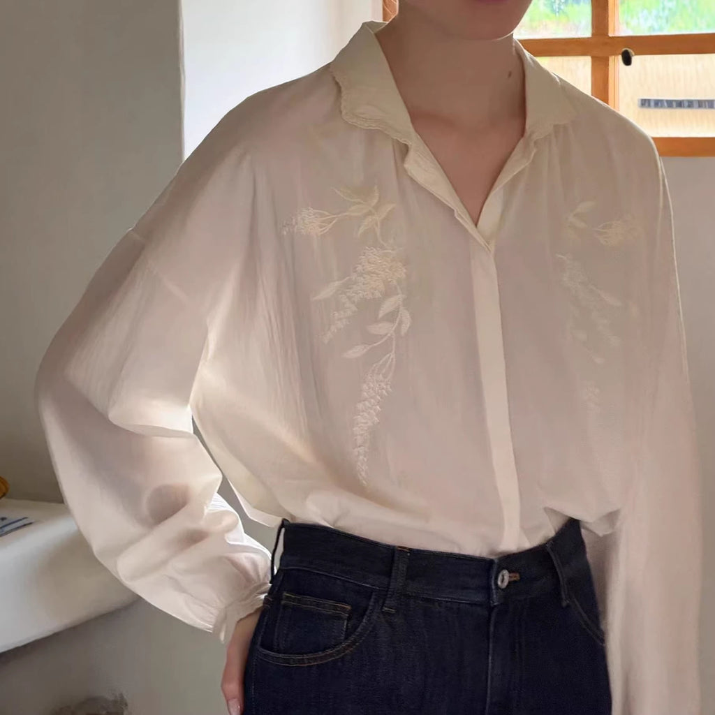 Camisa bordada semitransparente de manga larga