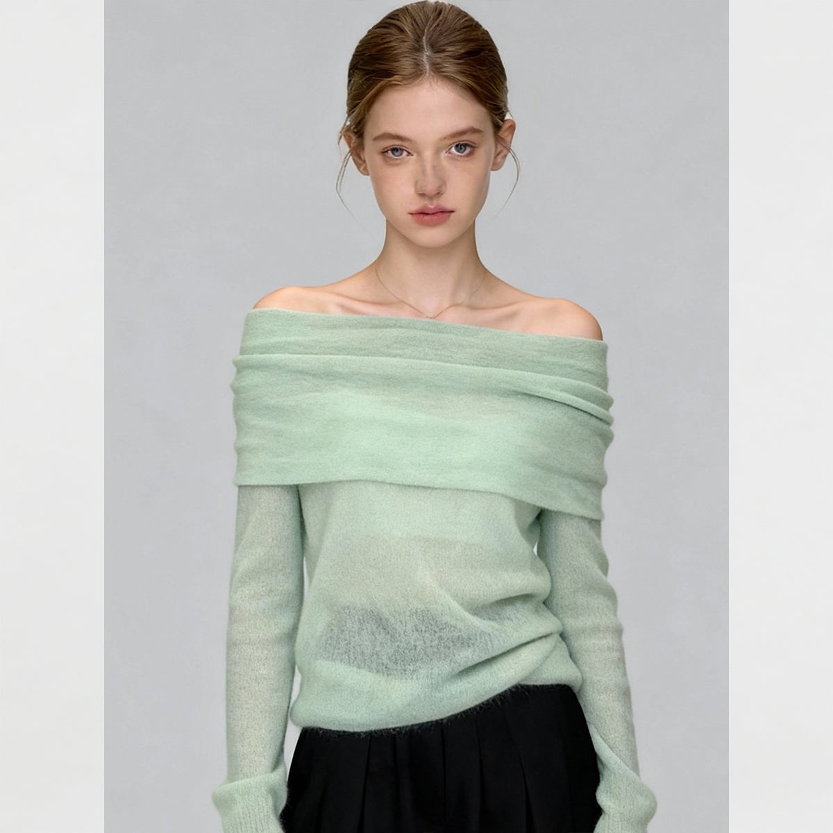 Top de punto de mohair con hombros descubiertos