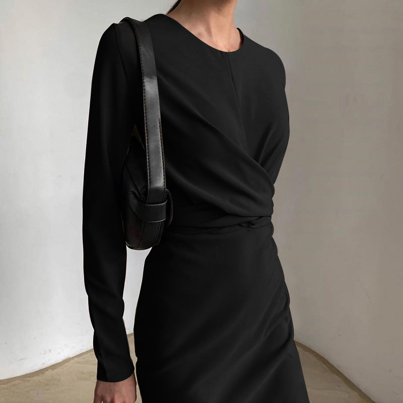 Vestido midi elegante de manga larga y corte evasé