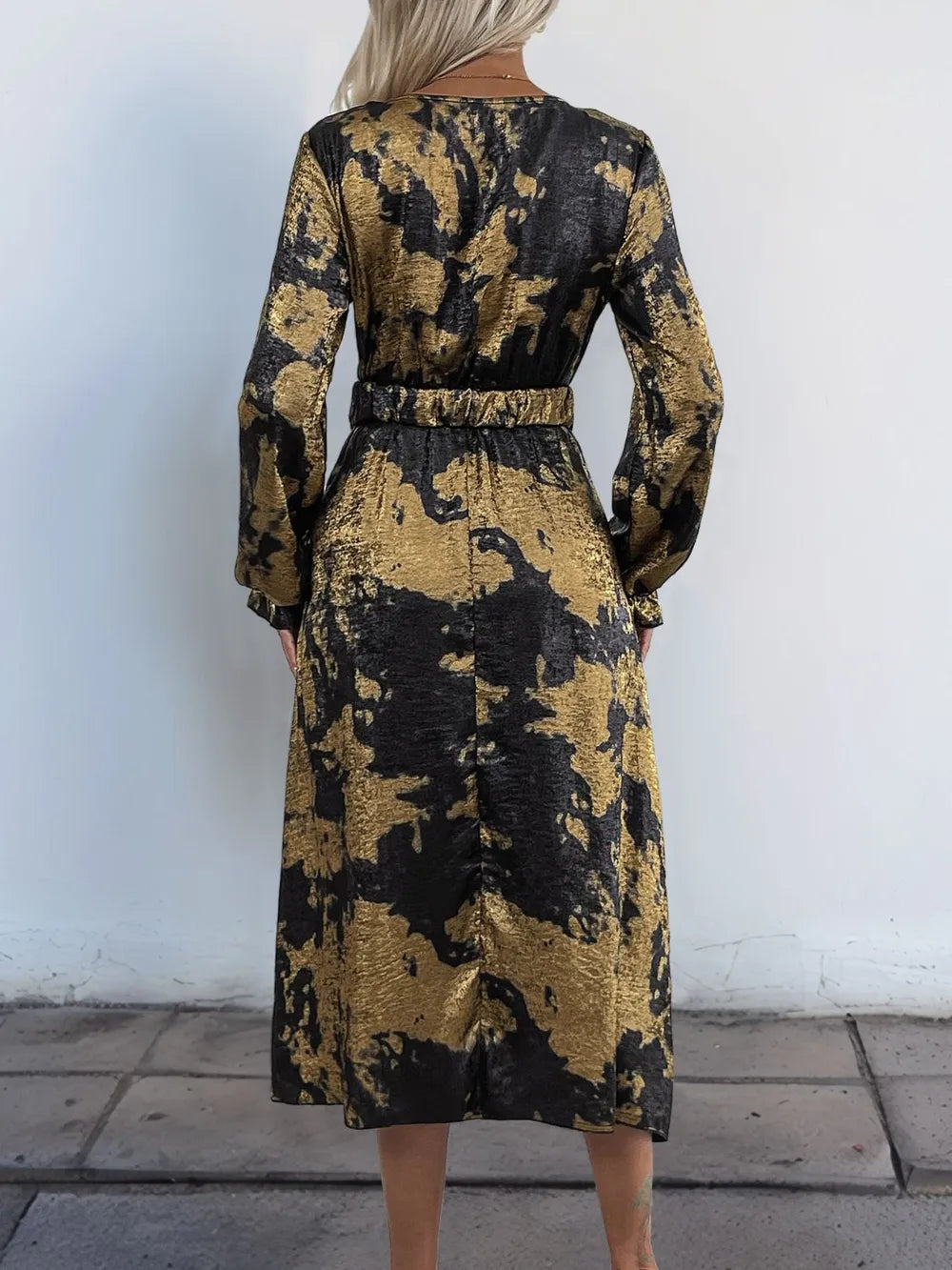 Vestido midi estampado cruzado de manga larga