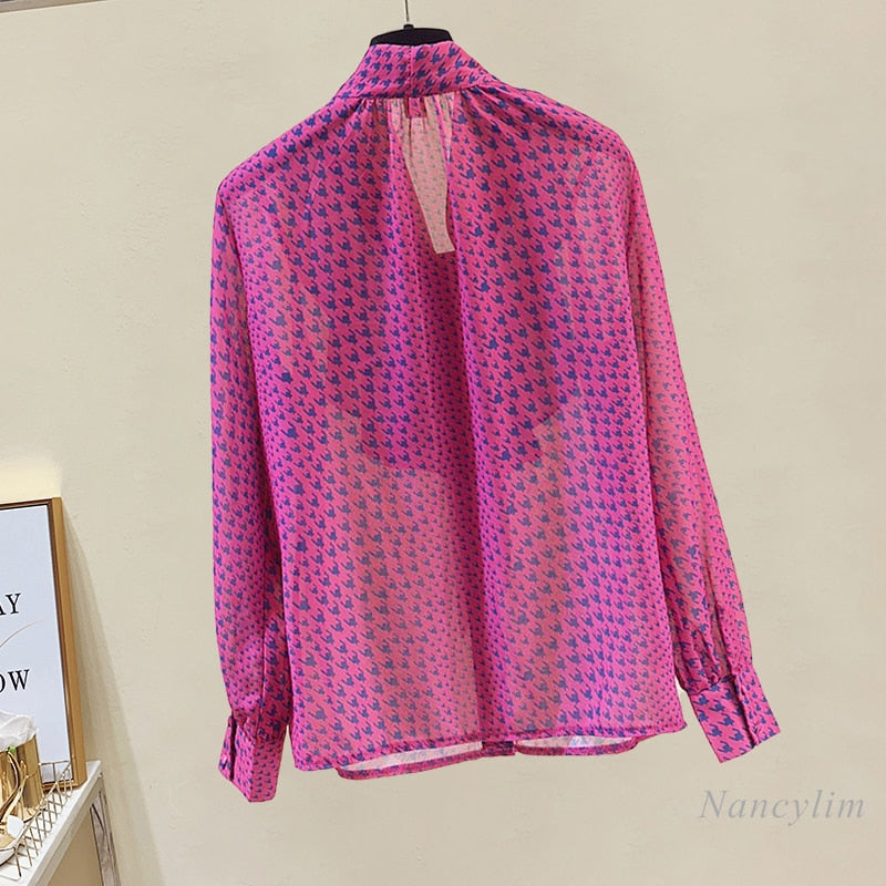 Blusa de gasa con lazada y volantes