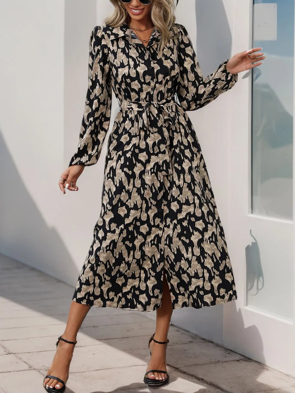 Vestido midi estampado de manga larga con escote en V
