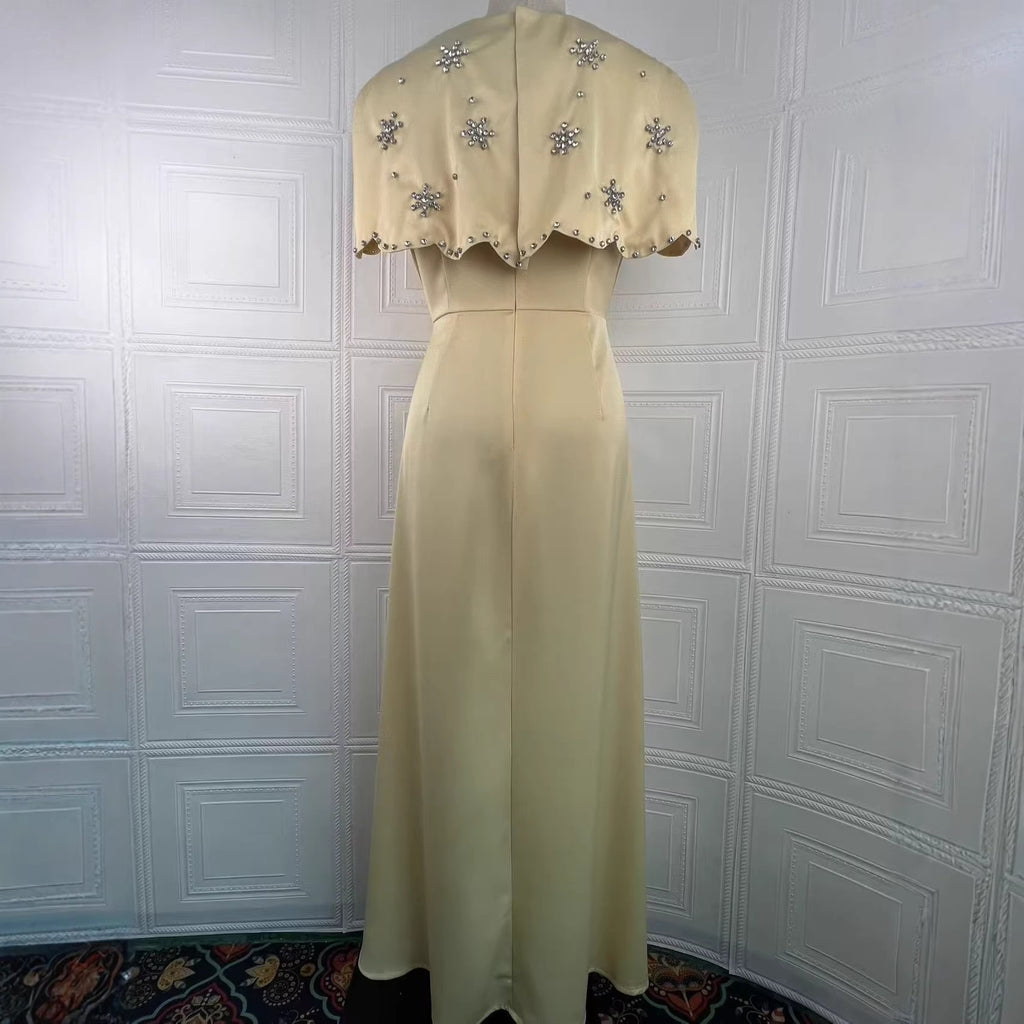 Vestido midi entallado de un hombro con manga tres cuartos