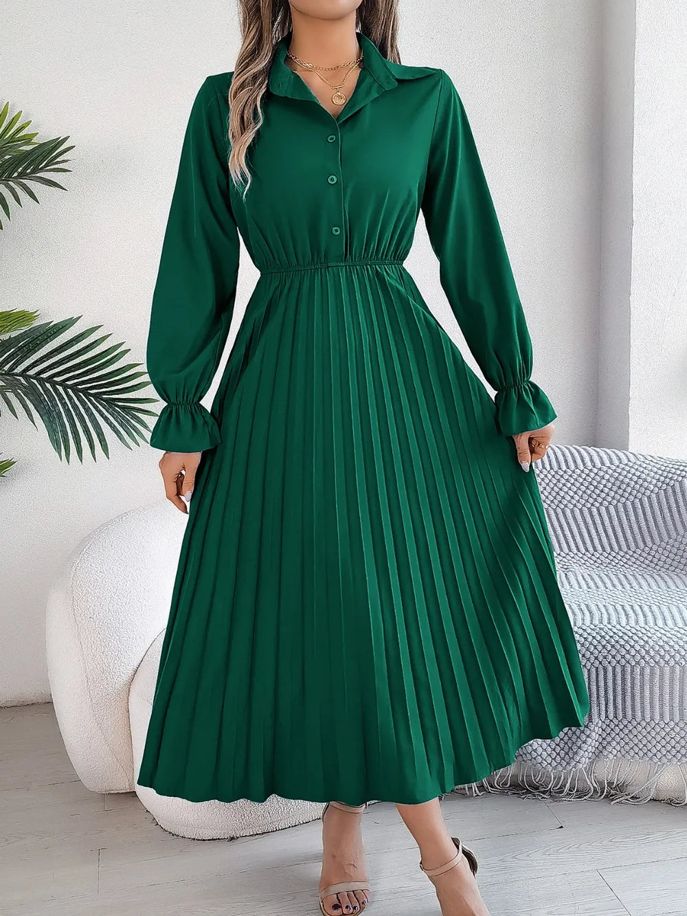 Vestido midi plisado camisero de manga larga
