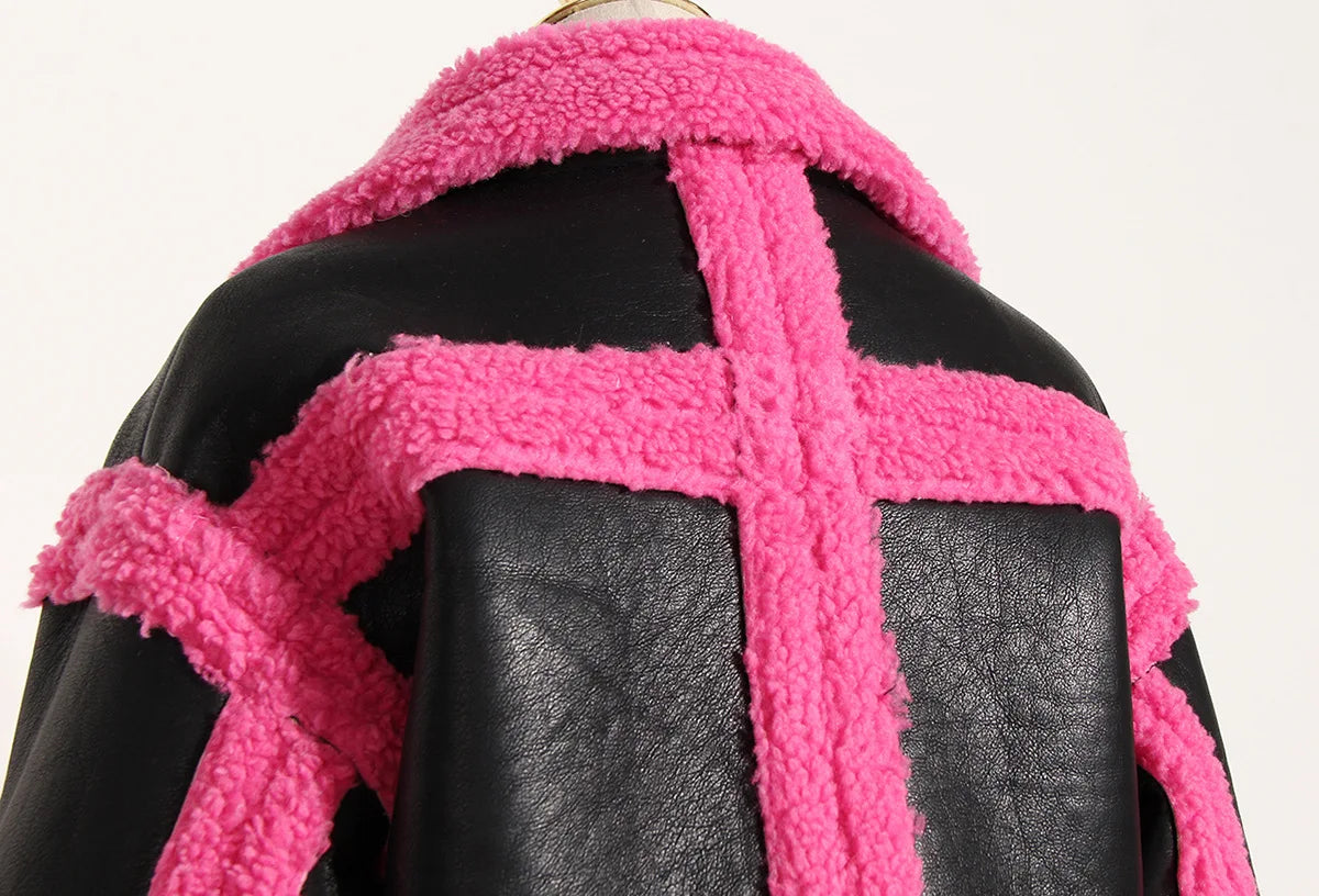 Chaqueta corta de pelo sintético con paneles en contraste