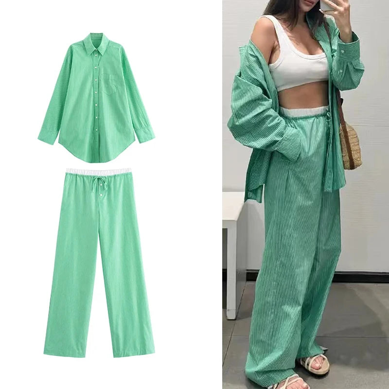 Conjunto de rayas con pantalón ancho