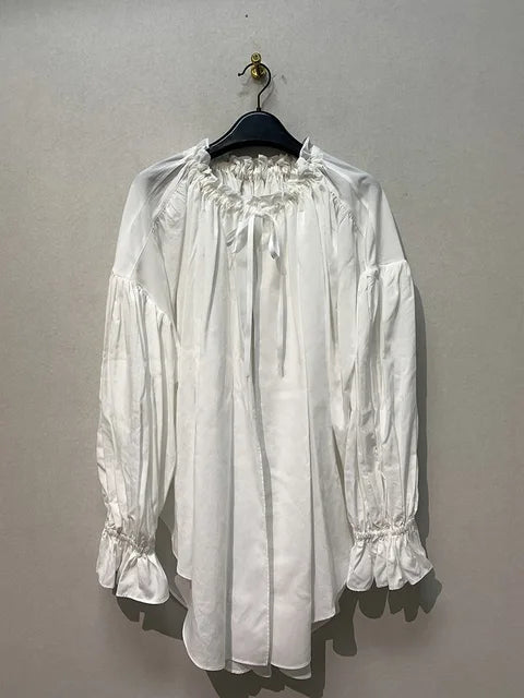 Blusa vintage con escote en V y lazada