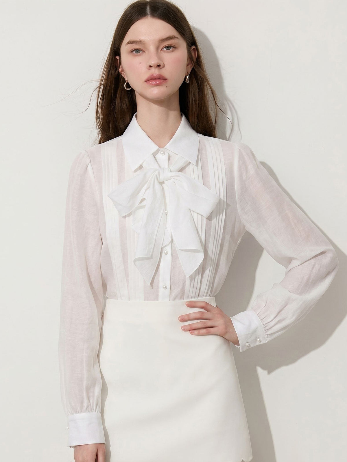 Blusa elegante de Tencel con lazo y cuello camisero