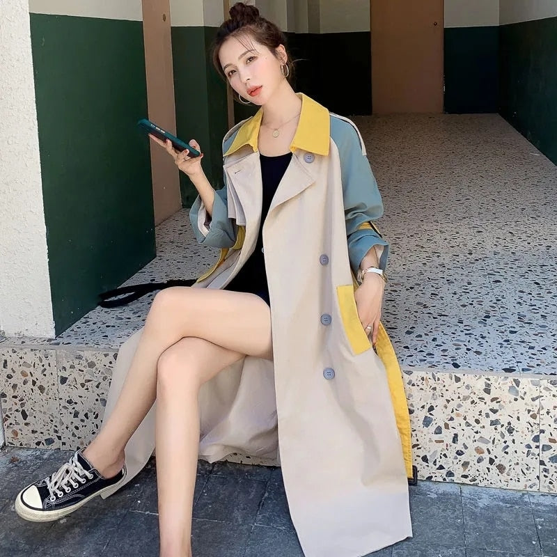 Gabardina midi con cinturón y doble botonadura