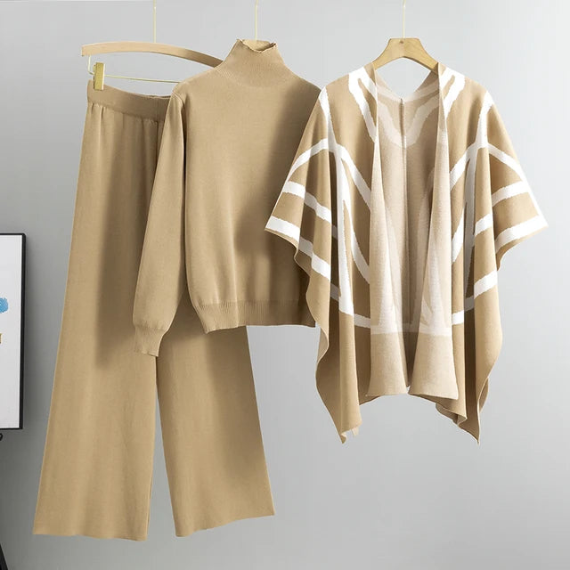 Conjunto de punto de tres piezas: chal de rayas, top de cuello alto y pantalón ancho