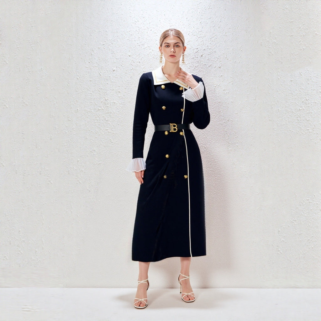 Vestido midi de punto con manga larga acampanada