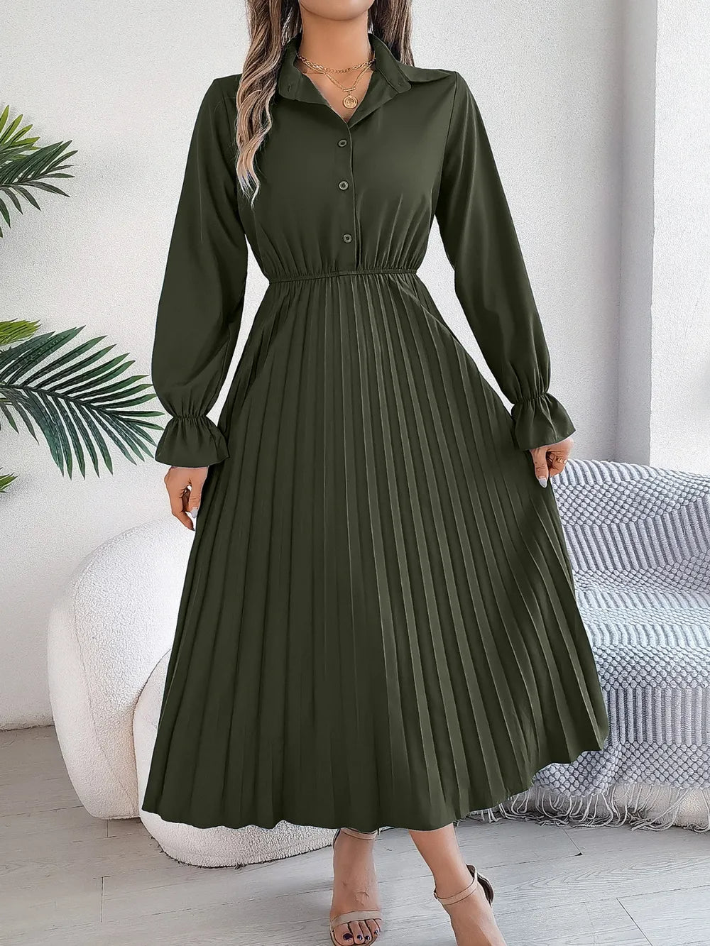 Vestido midi plisado camisero de manga larga