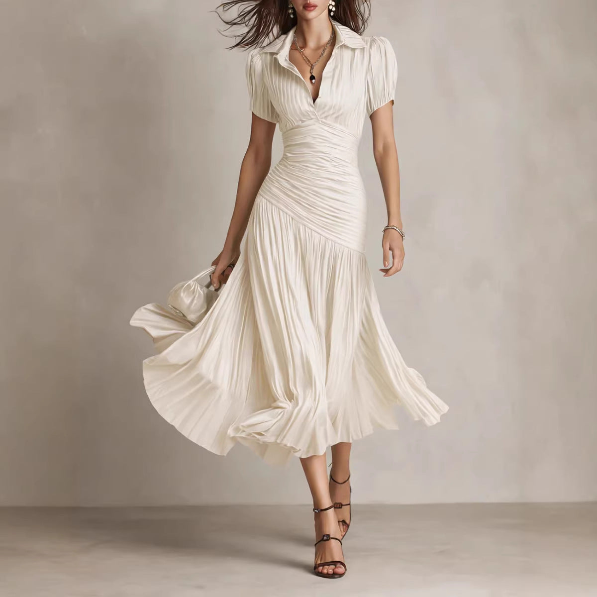 Vestido midi a rayas con cuello camisero