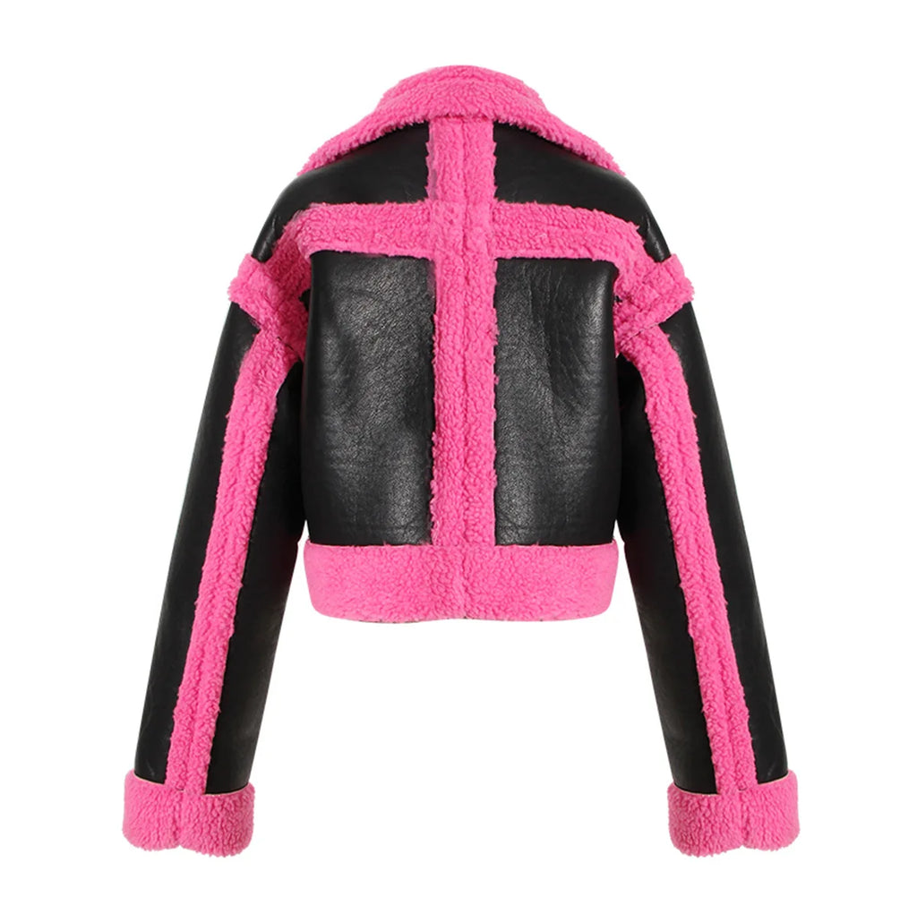 Chaqueta corta de pelo sintético con paneles en contraste