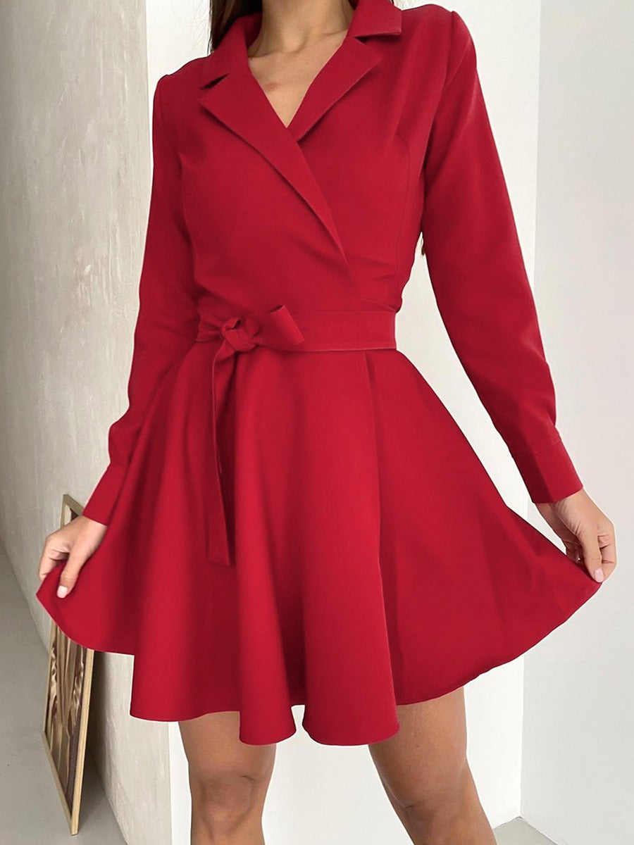 Vestido de manga larga con cuello sastre, lazada y cintura alta