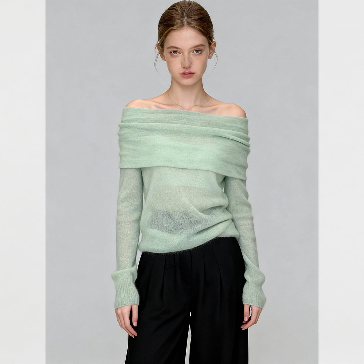 Top de punto de mohair con hombros descubiertos
