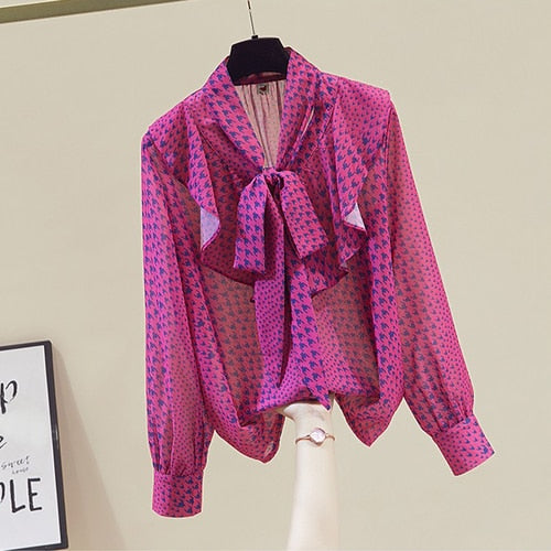 Blusa de gasa con lazada y volantes