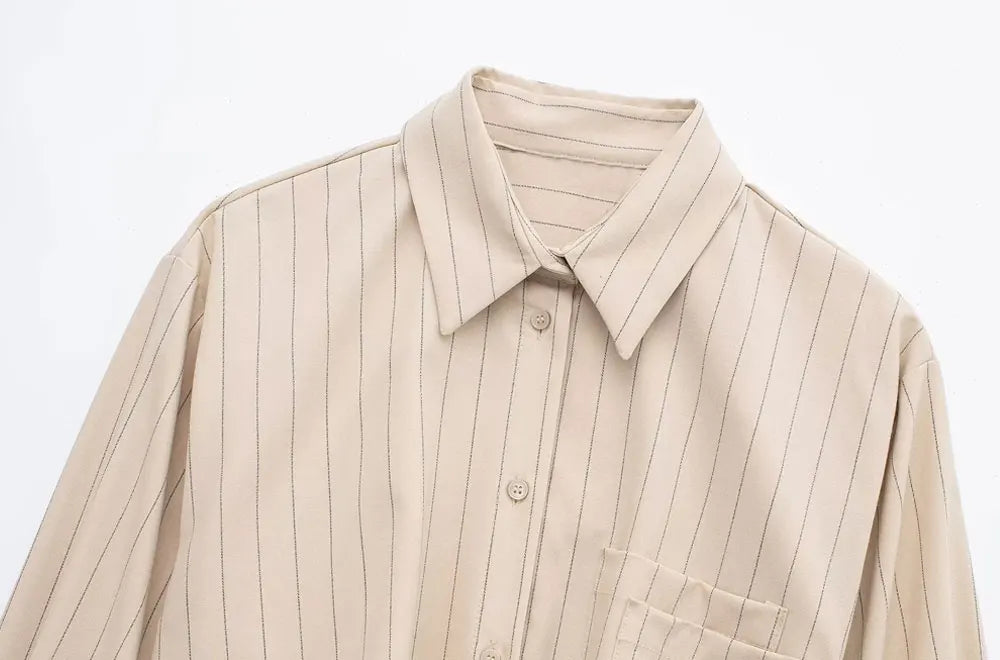 Camisa corta de raya diplomática con bolsillos