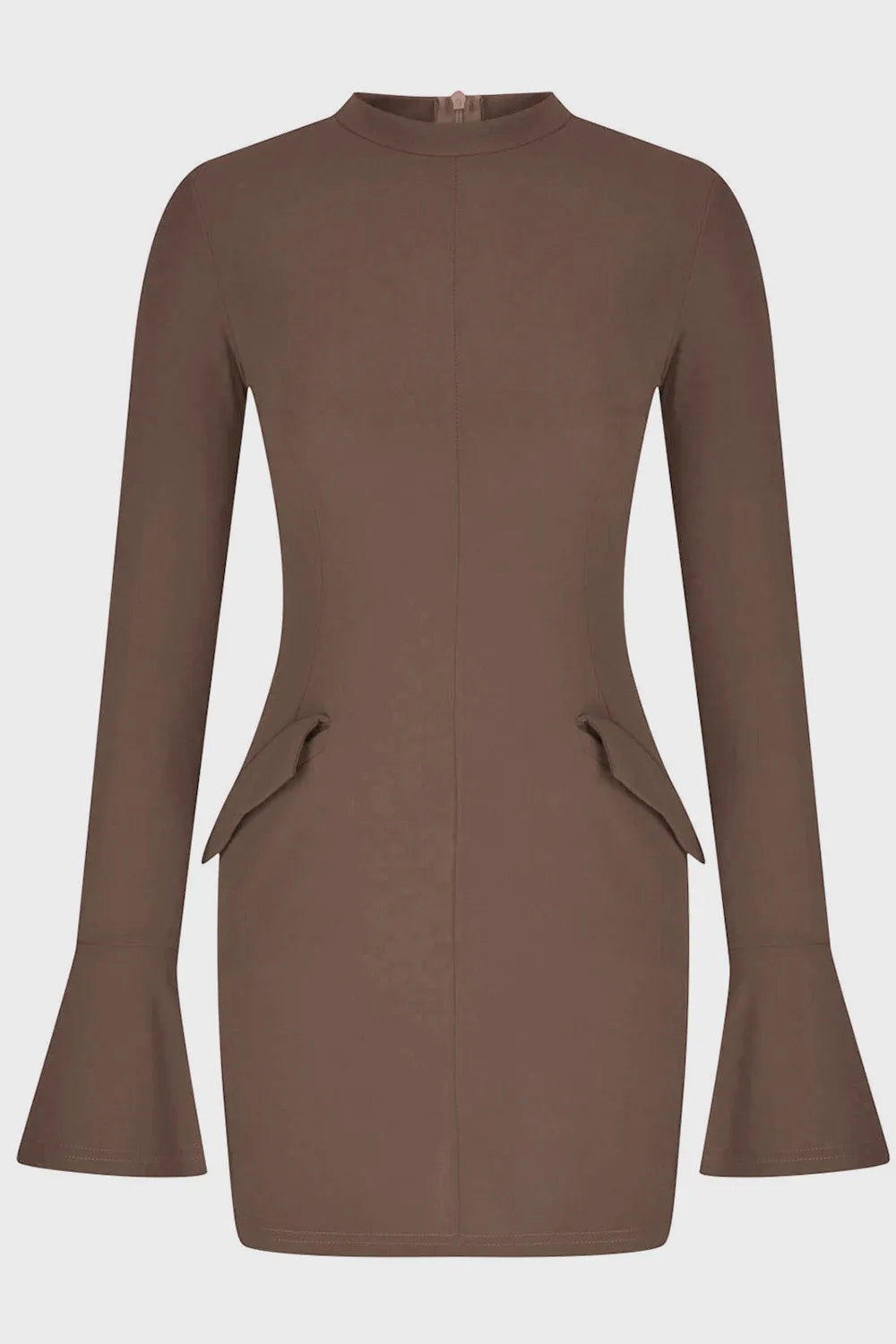 Vestido corto de manga larga con cuello alto