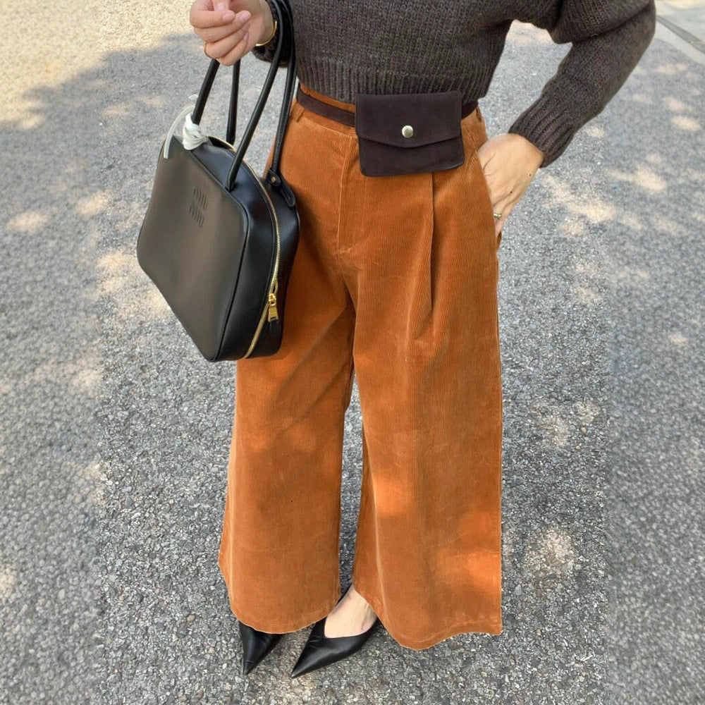 Pantalón naranja de pana de cintura alta y pierna ancha