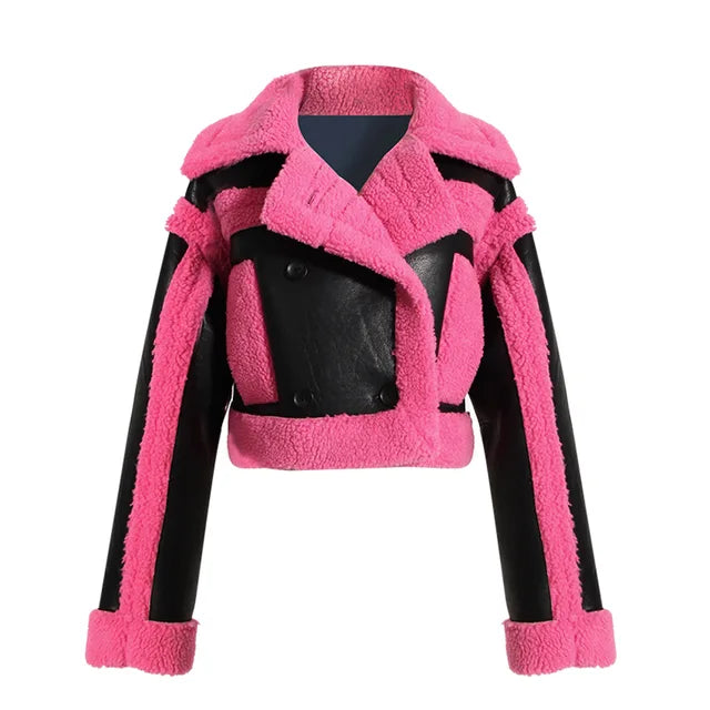 Chaqueta corta de pelo sintético con paneles en contraste