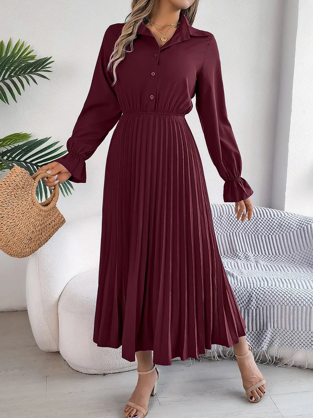 Vestido midi plisado camisero de manga larga