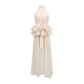 Vestido largo de ceremonia con cuello alto y volantes