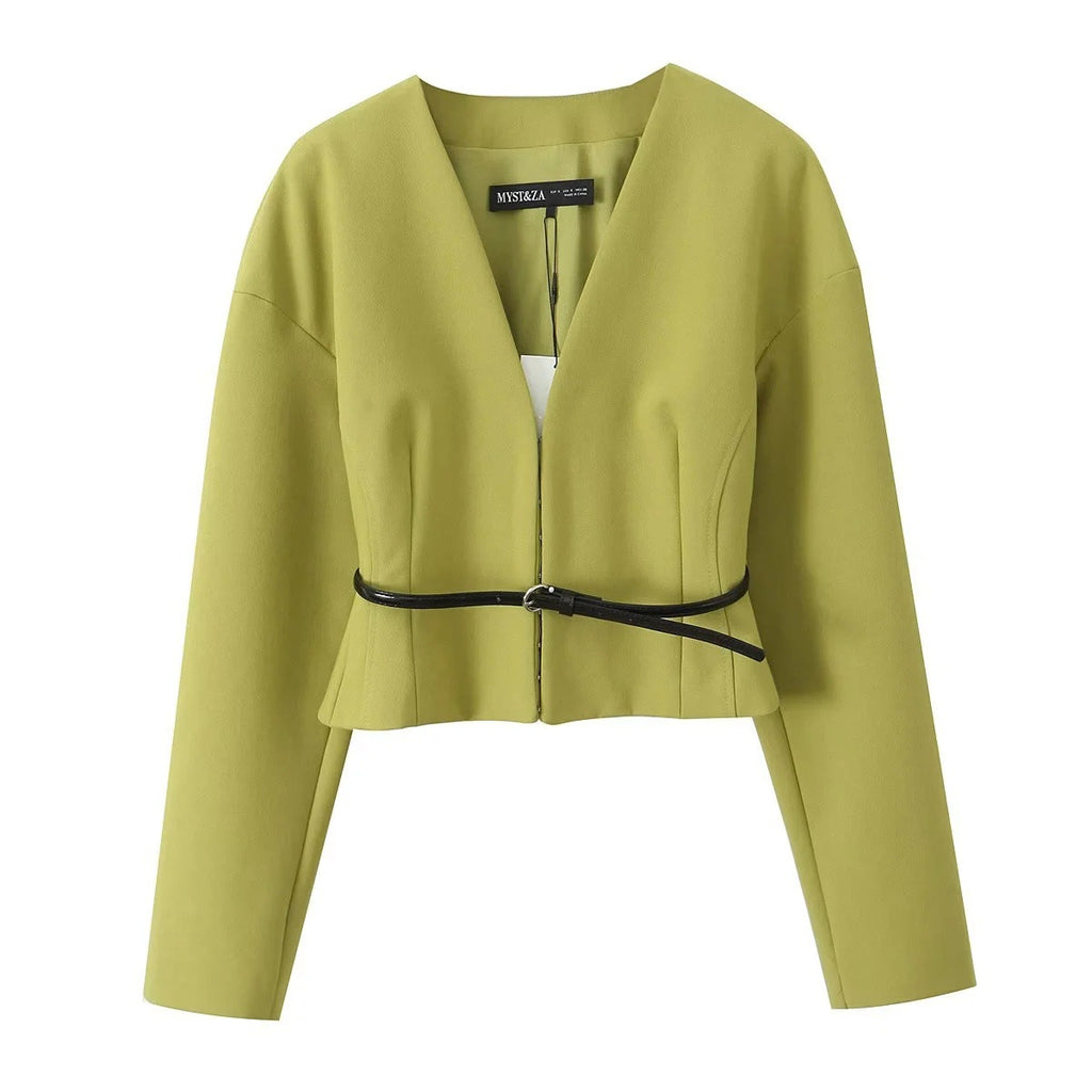 Conjunto entallado de blazer con cinturón y falda
