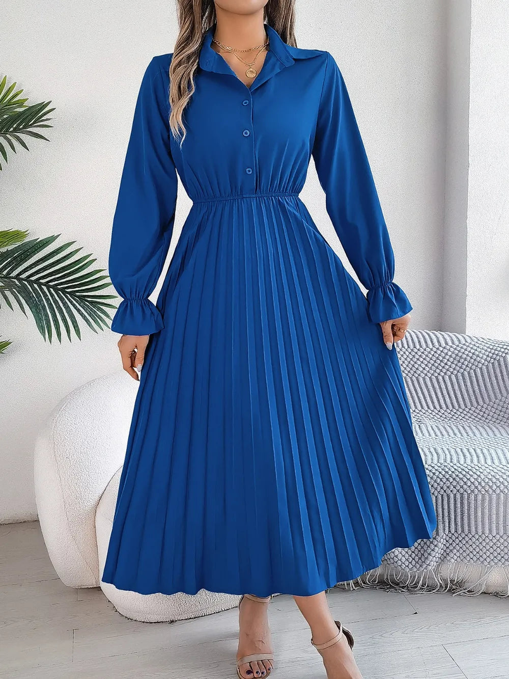 Vestido midi plisado camisero de manga larga